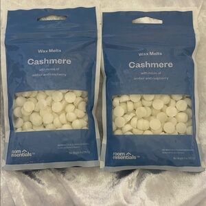 Room Essentials Cashmere Wax Melts in Cream, 2 packs